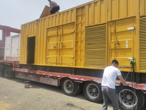 延安除了负载情况和发动机维护，还有哪些因素会影响 200kw 柴油发电机的油耗？