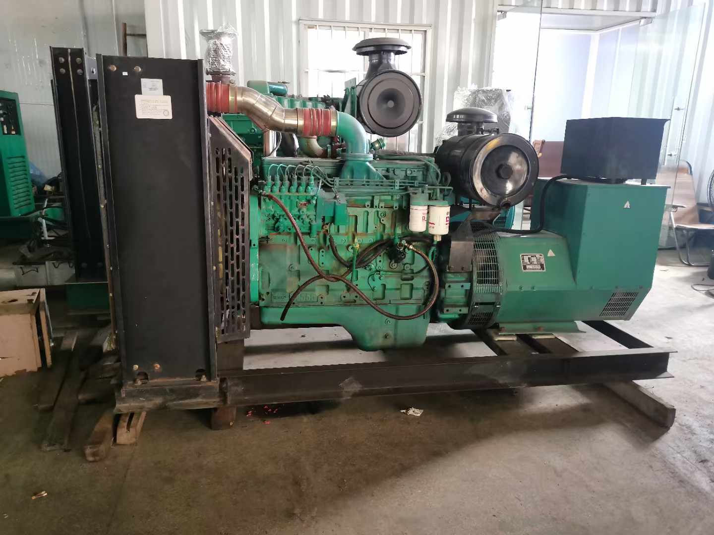 延安发电机租赁如何确定电缆的承载电流是否在安全范围内？