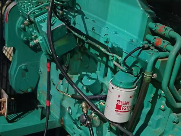 延安如何确定新的发电机组控制系统是否与原系统兼容？